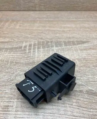 Volkswagen Touran I Other relay 1Z0959772B