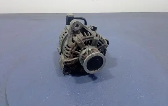 KIA Carens II Generator/alternator 3730027021