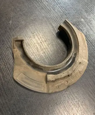 BMW 2 F46 Front coil spring rubber mount 6860788