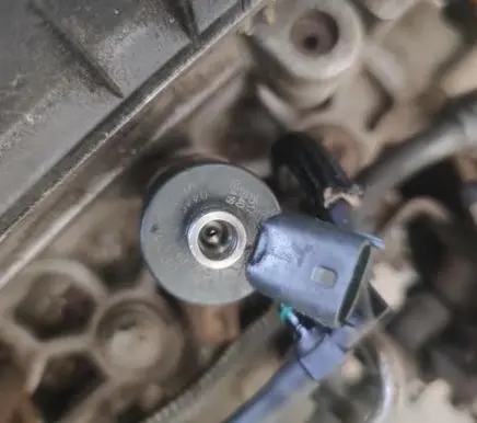 Peugeot 406 Fuel injector 9637536080 0445110044