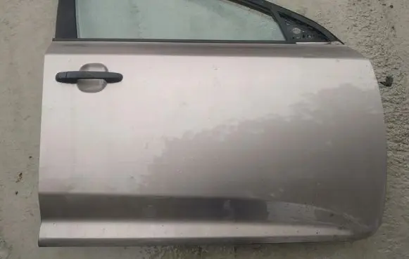 KIA Ceed Front door rudos