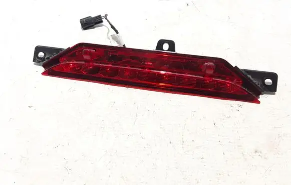 Chrysler Pacifica Third/center stoplight 90069234
