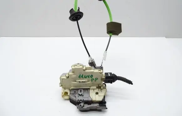 Audi TT TTS Mk2 Front door lock 8J2837016