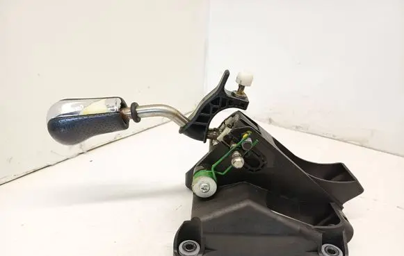 Toyota Corolla Verso AR10 Gear shifter/selector 112101680 335300F010