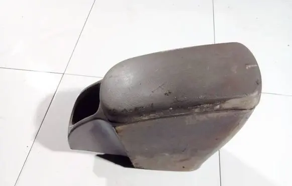 Renault Kangoo II Armrest 1007321 8200462029