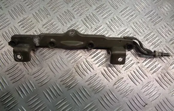Mazda 3 I Fuel main line pipe