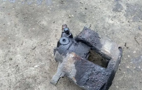 Peugeot 307 Front brake caliper