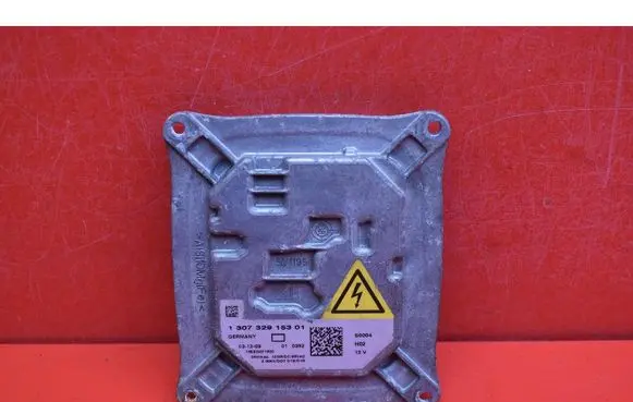 Renault Megane III Voltage converter/converter module 130732915301