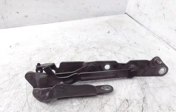Volvo S80 Tailgate/trunk/boot hinge 30799274
