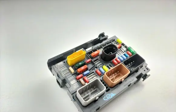 Citroen Berlingo Fuse box set 9675877980