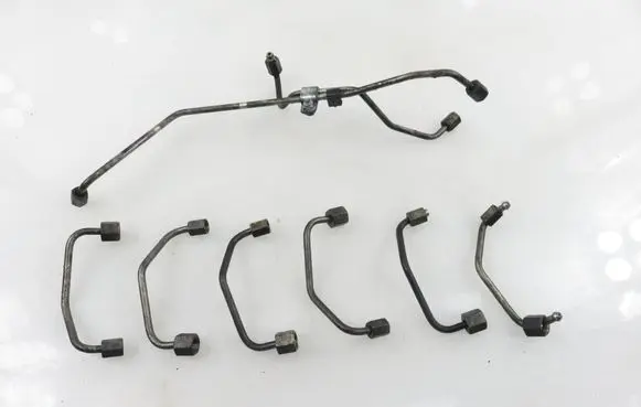 Volkswagen Phaeton Fuel injector supply line/pipe 