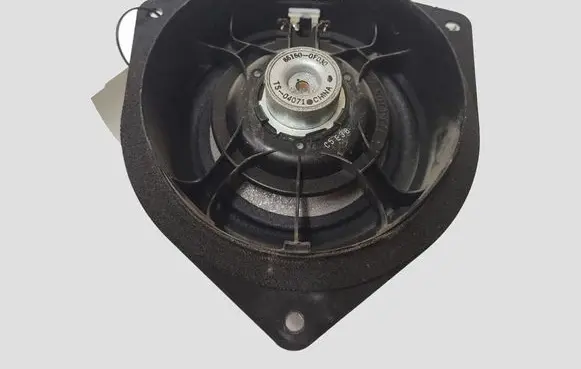 Toyota Corolla Verso E121 Rear door speaker 861600F030