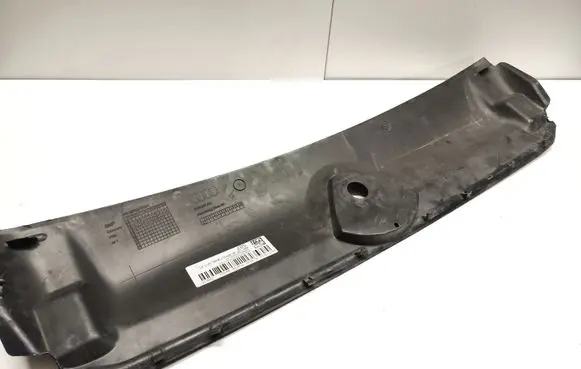 Audi A4 S4 B9 Radiator trim 8W0807081