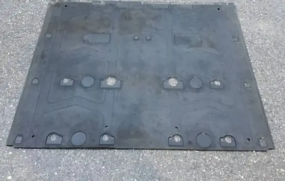 Mercedes-Benz EQE v295 Center/middle under tray cover A7896840000
