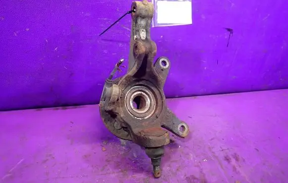 Honda Civic Front wheel hub spindle knuckle