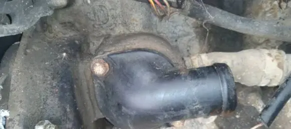 Volkswagen Transporter - Caravelle T4 Engine coolant pipe/hose