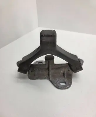 Audi A4 S4 B7 8E 8H Muffler mount bracket/holder 8E0253147