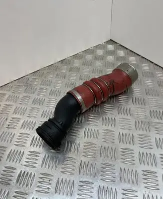 BMW 5 F10 F11 Intercooler hose/pipe 7583728