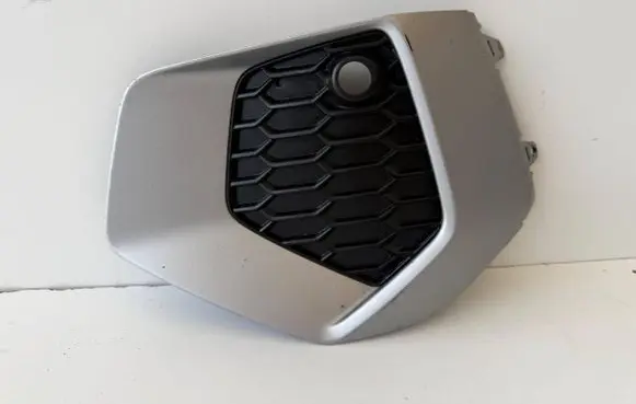 Audi A3 8Y Front bumper lower grill 8Y0807681
