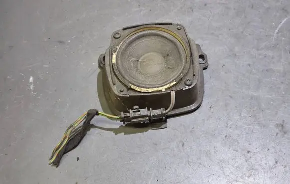 Audi A8 S8 D3 4E Rear door speaker 4E0035411G 373071