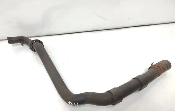 Volkswagen PASSAT B8 Engine coolant pipe/hose
