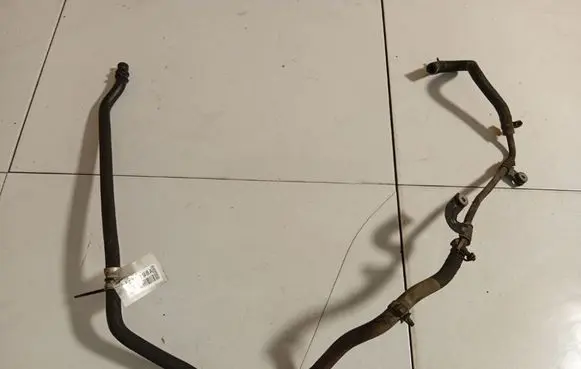 Honda FR-V Engine coolant pipe/hose 