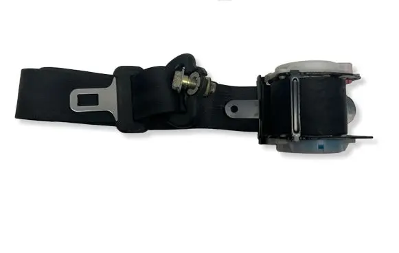 Mitsubishi Pajero Rear seatbelt N1527