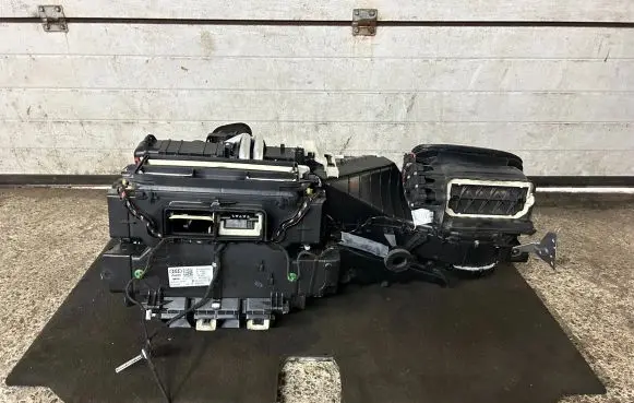 Audi Q5 SQ5 Heater blower radiator 8T1820005AB T8T1000 X6776005