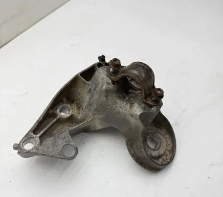 Audi A6 S6 C6 4F Engine mounting bracket 4F0199352E