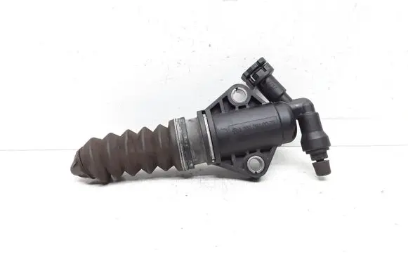 Mercedes-Benz E W212 Clutch master cylinder A2042640027