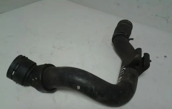 Audi A6 S6 C5 4B Engine coolant pipe/hose 8D0121101AD