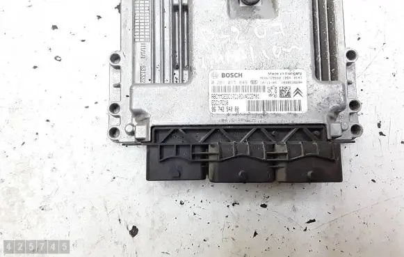 Peugeot 207 Engine control unit/module