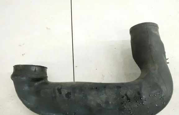 Opel Zafira B Intercooler hose/pipe 8980055583