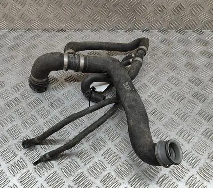 Mercedes-Benz GLE (W166 - C292) Engine coolant pipe/hose A1665000077