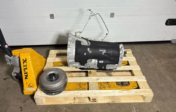 Land Rover Defender Automatic gearbox M8E27000HB 8HP76X M8H