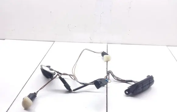 Steering wheel buttons/switches
