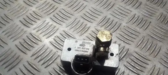 Audi 100 S4 C4 Air pressure sensor 0281002018