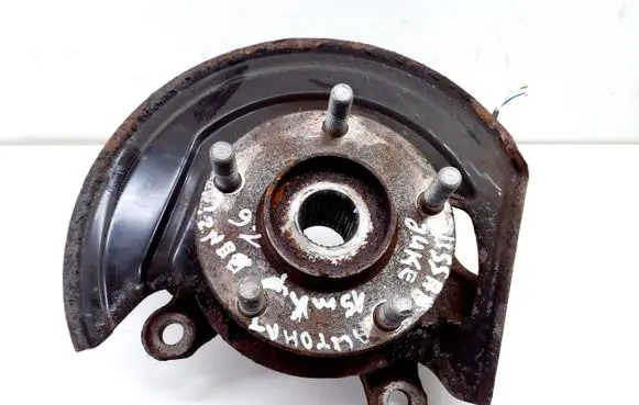 Front wheel hub