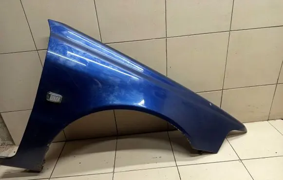Volvo S40, V40 Fender
