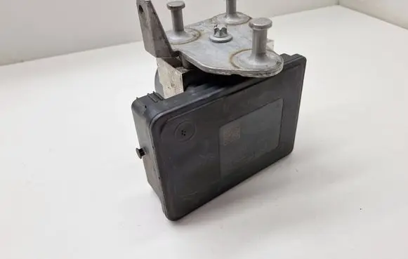 Mercedes-Benz C W205 ABS Pump A2539011400 28515654123 10062535331