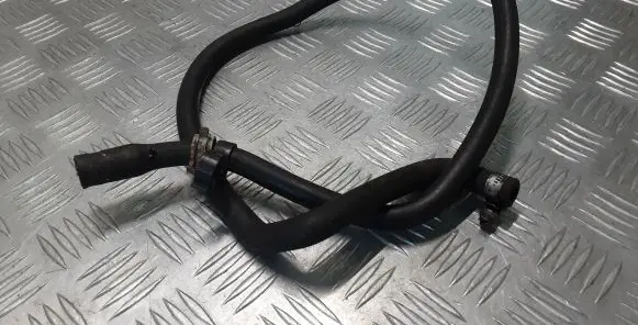 Mercedes-Benz Vito Viano W639 Engine coolant pipe/hose A6395017982