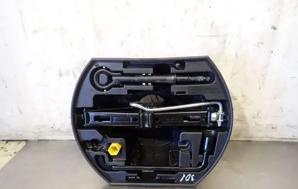 Peugeot 301 Tool set 9655342680