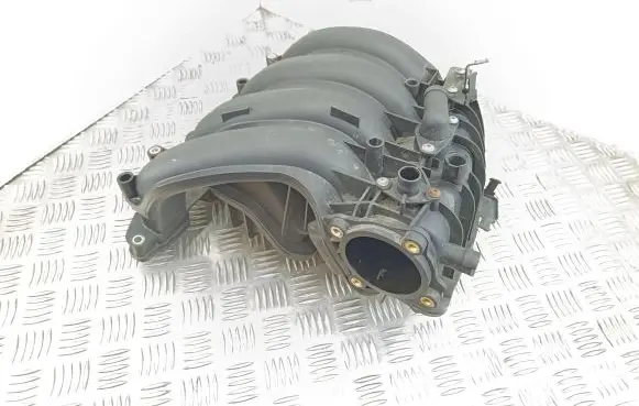 BMW 1 E81 E87 Intake manifold 7518751