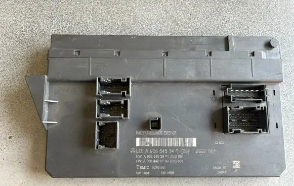 Volkswagen Crafter Fuse module A9065453401 A9065453801