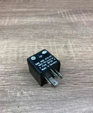 Mercedes-Benz Vito Viano W638 Other relay 5WG00537401 PA6GF30