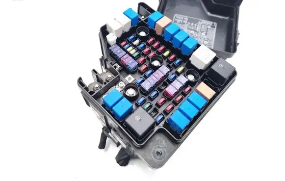 Hyundai Santa Fe Fuse module 91115-2B040