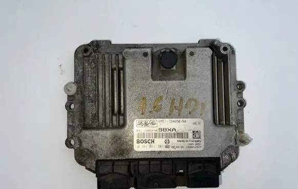 Ford Focus Engine control unit/module 6M5112A650NA 0281011701