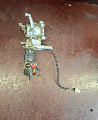 Opel Frontera B Ignition lock