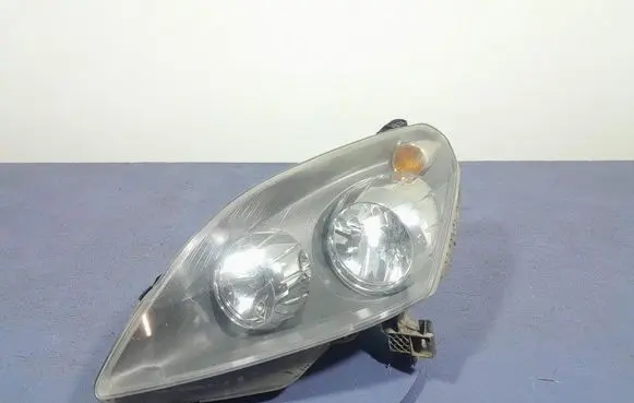 Opel Zafira B Headlight/headlamp 24451052