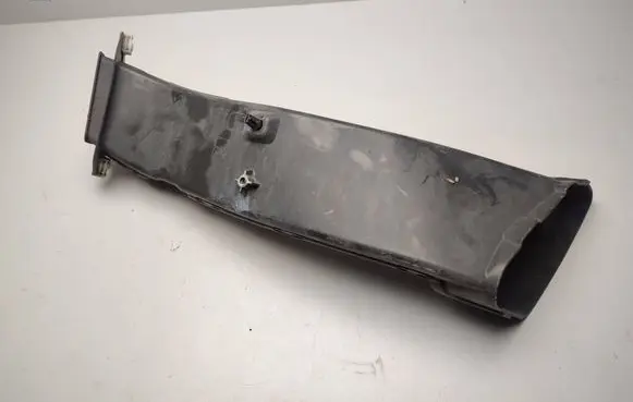 BMW 2 F45 Intercooler air channel guide 51747302524